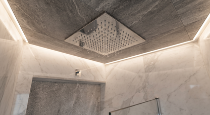 Shower & Wellness - Soffione a soffitto ispezionabile Skyplanet quadro 440x440, sistema di montaggio con molle aisi 316